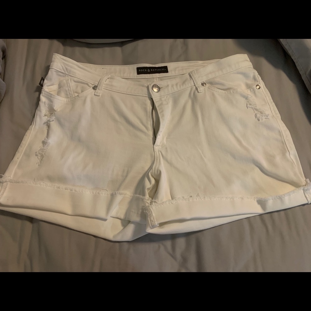 Rock & Republic white jean distressed shorts